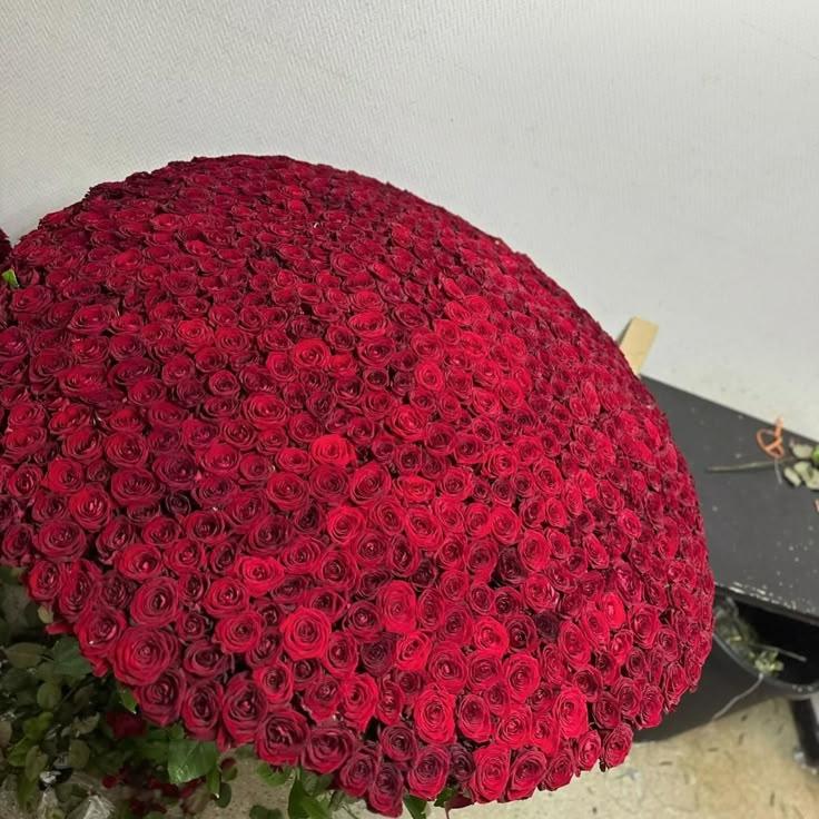 BreezePaperField workshop space where corporate flower arrangements are designed and prepared for business delivery